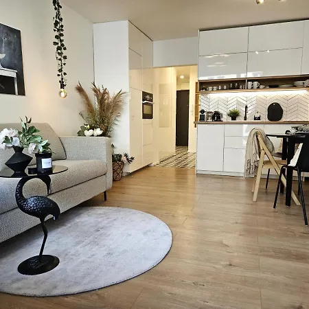 Design In Old Town-free Parking-balcony Appartement Bratislava