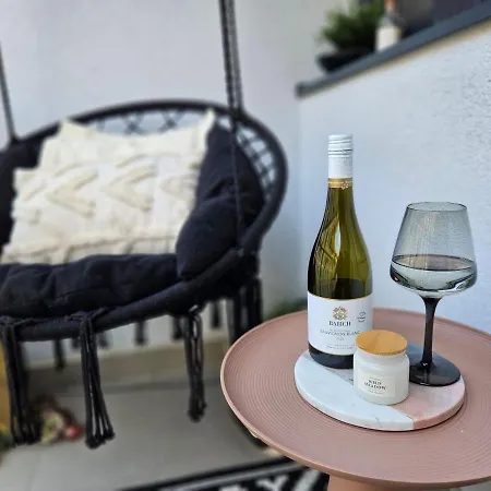 Design In Old Town-free Parking-balcony Appartement Bratislava