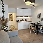 Design In Old Town-free Parking-balcony Apartament Bratysława